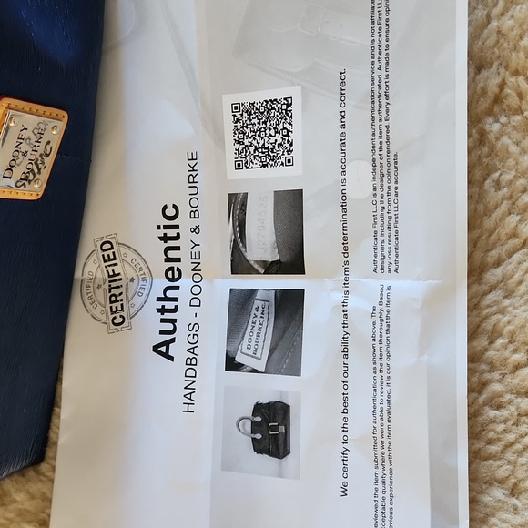 Gorgeous Dooney & Bourke Dark Marine Blue Leather Double Zipper Satchel ๐ - Picture 11 of 16